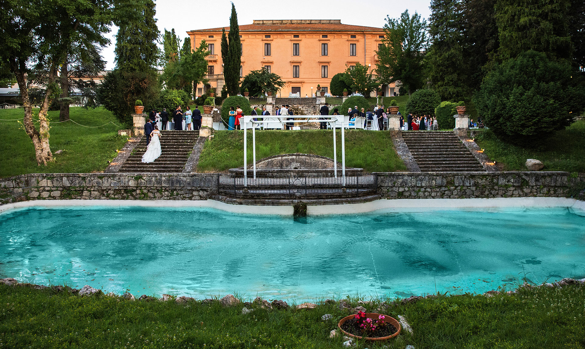 Matrimoni-fontana-scalinata